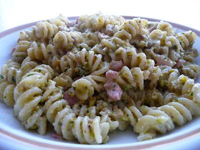 FUSILLI al PESTO di PISTACCHI