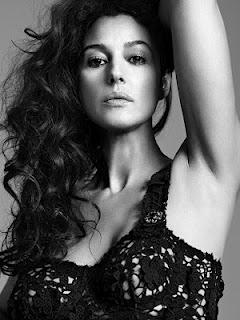 Monica Bellucci in Dolce & Gabbana su Zoo Magazine