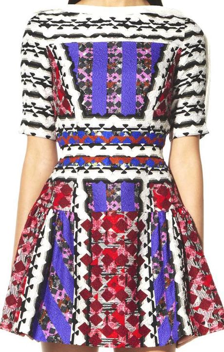 PATTERNS E RICAMI AL COMPUTER NELLA COLLEZIONE RESORT 2013 DI PETER PILOTTO