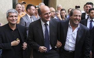 Bersani pensi bene a cosa fa: con Casini perde