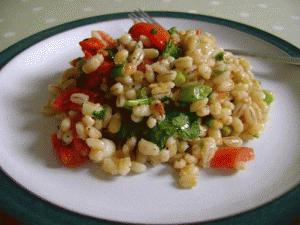 Fresca insalata orzo e pomodorini