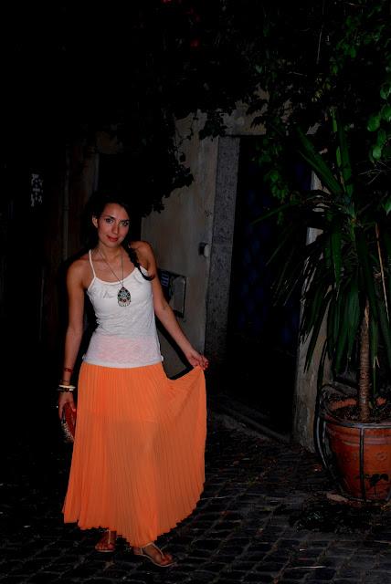 Outfit: Orange Gipsy