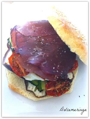 BRUSCHETTE CON POMODORINI CONFIT, VERDURE E...