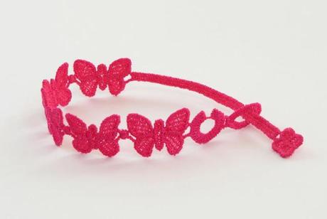 The summer accessories:macramé bracelets