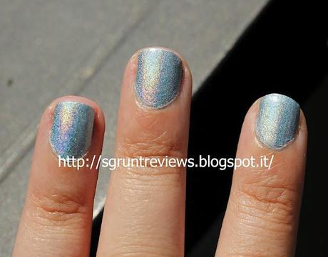 Smalti olografici. (Review Pupa Holographic Sky Blue)