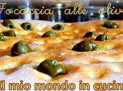 Focaccia alle olive verdi