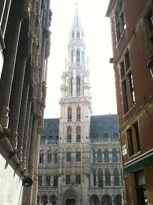 (esp) The Long Bar Trip - Stop 2: Bruselas