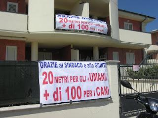 MONTA LA PROTESTA A GIULIANOVA PER LA SPIAGGIA RISERVATA AI CANI ALL'ANNUNZIATA.
