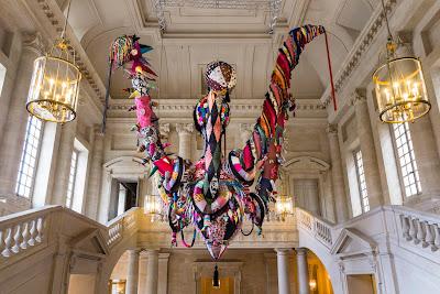 Il Diario della Domenica. Joana Vasconcelos nella Reggia di Versailles