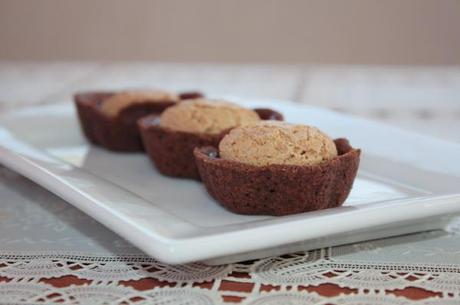 Crostata al cacao con marmellata di albicocche