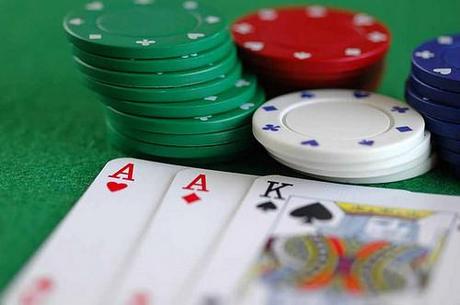 Il poker online sponsorizza il calcio, un legame sempre più stretto