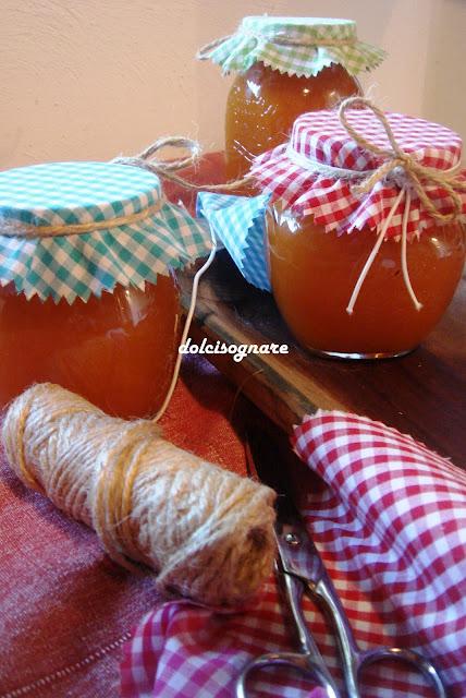 Crostata alle pesche e confettura di albicocche