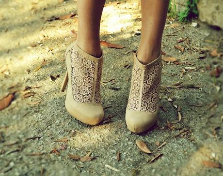 Lace Details Lace Details