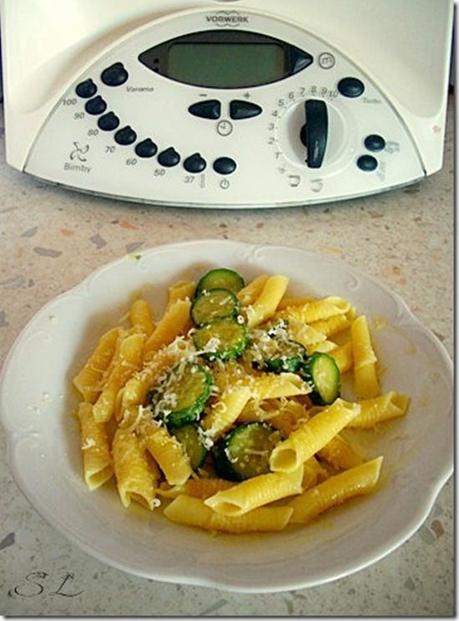 Pasta con zucchine 