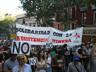 Meno polizia, più istruzione: i mineros entrano in Madrid