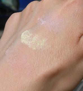 Review: e.l.f. Mineral Booster in Sheer, Yellow e Shimmer