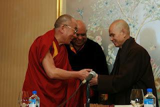 Il monaco zen Thich Nhat Hanh torna in Italia