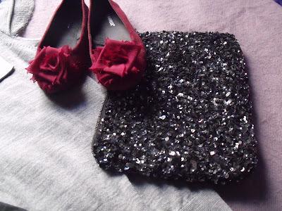 OUTFIT # 5: CLASSIC OR GLITTER?