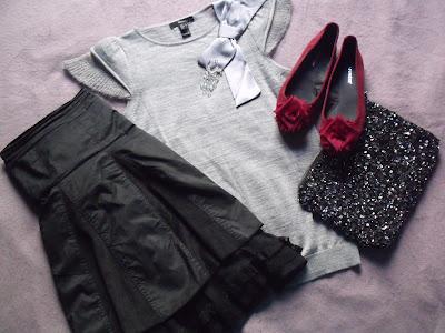 OUTFIT # 5: CLASSIC OR GLITTER?