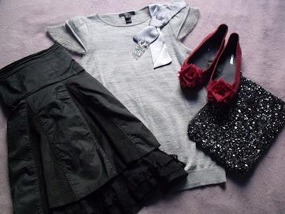 OUTFIT # 5: CLASSIC OR GLITTER?