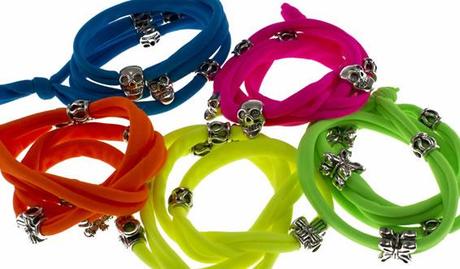 2L8 LAB Bracelets (Too Late): in 12 colori, con skull o farfalle, leggeri, si asciugano in un attimo, diventano collane...