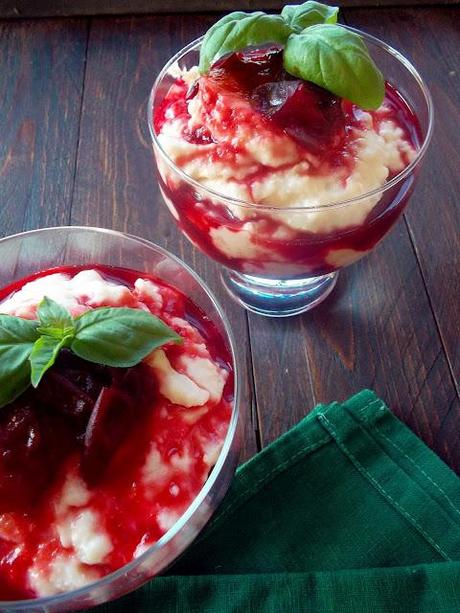 CREMA DI RISO CON COULIS DI PRUGNOLI