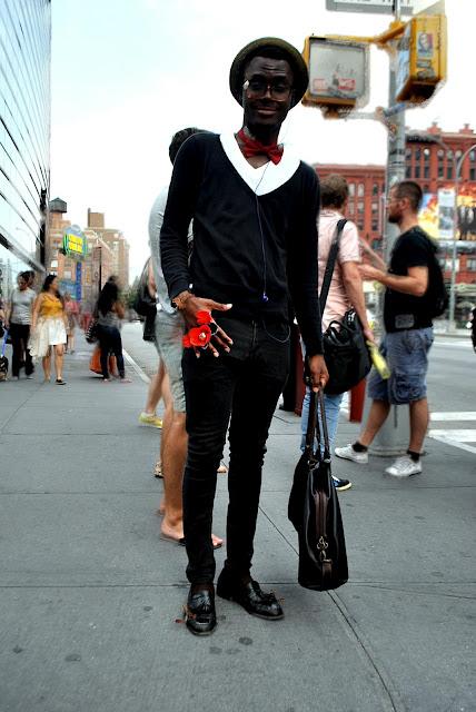 New York Street Style : Classy Feathers