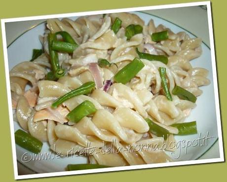 Fusilloni di kamut con salmone, fagiolini e cipolla di Tropea (13)