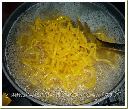 Tagliatelle fresche all'uovo - ricetta base (18)