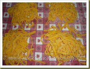 Tagliatelle fresche all'uovo - ricetta base (14)