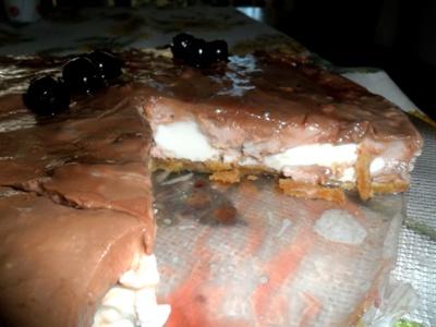 torta-fredda-allo-yogurt-fetta