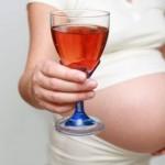 Non bere alcolici in gravidanza, un ordine perentorio