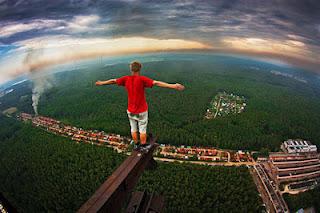 SKYWALKING: NUOVA PERICOLOSA MODA GIOVANILE (FOTO E VIDEO)