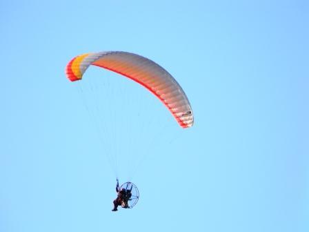 parapendio a cirras, foto eleonora casula redazione@mediterranews.org