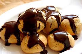 Profiteroles.