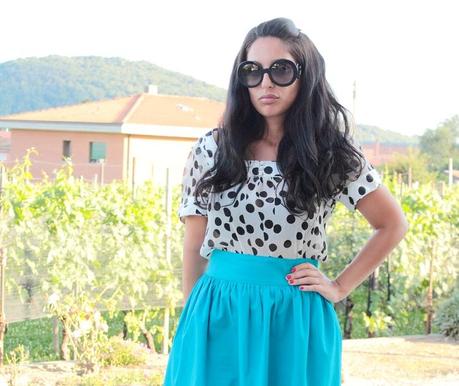 Outfit: JESSICA SIMPSON, pois et céleste