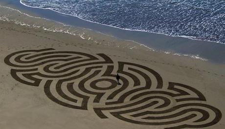 Sand Art: i disegni sulla spiaggia di Andres Amador