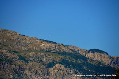 Toraggio, parapendii e poiane.