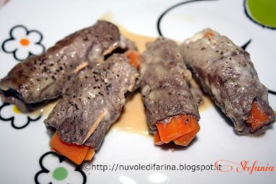 Involtini con paté di olive verdi e carote