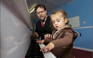 PIANISTA PIU' GIOVANE DEL MONDO: MINI MOZART A 2 ANNI