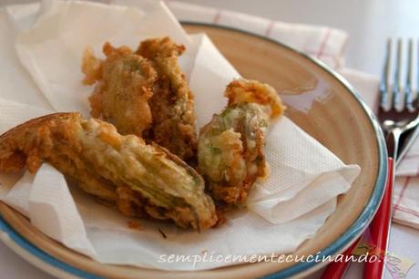 Fiori di zucca fritti alla romana