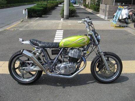 Yamaha SR 400 by Flakes