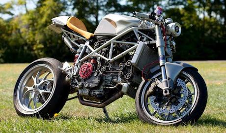 Desmo 4 Cafe Racer