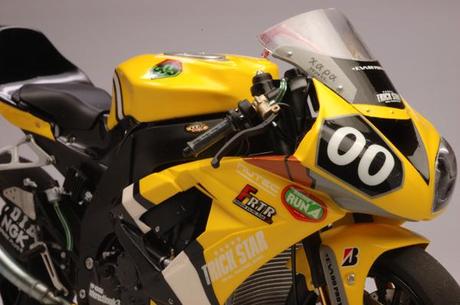 Kawasaki ZX-10R Trick Star 2010 by Utage Factory House (Fujimi)