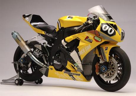 Kawasaki ZX-10R Trick Star 2010 by Utage Factory House (Fujimi)