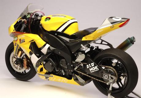 Kawasaki ZX-10R Trick Star 2010 by Utage Factory House (Fujimi)