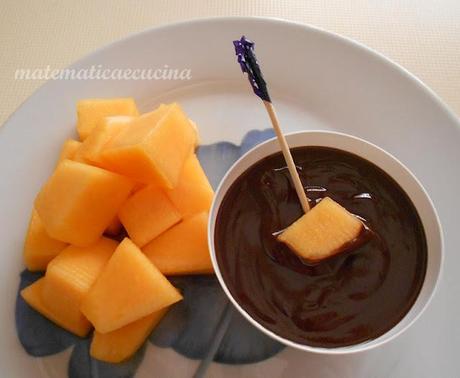 Melone Profumato al Maraschino con Salsa al Cioccolato