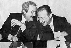 Borsellino e Falcone eroi traditi.