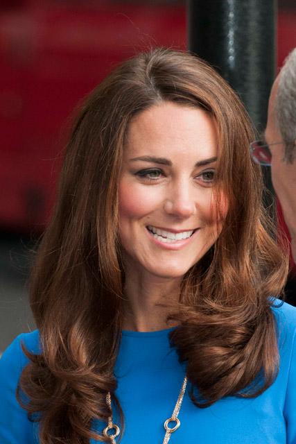 FASHION ICON | Kate Middleton raggiante in Stella McCartney, Prada e Cartier