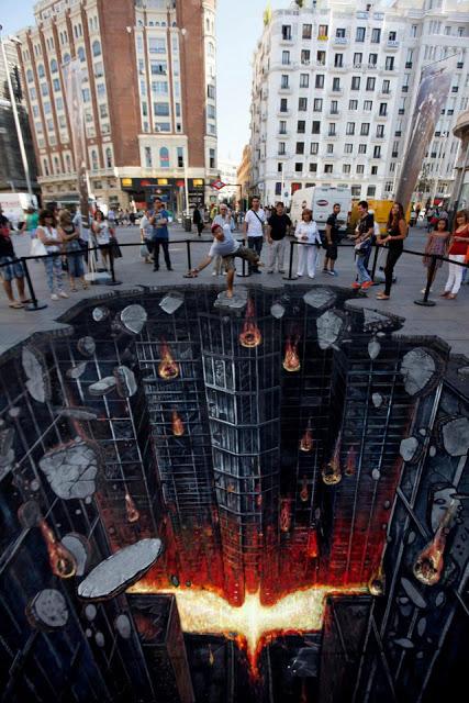 Il Cavaliere Oscuro - Il Ritorno: street art in 3D a Madrid